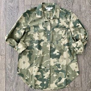 Old Navy The Classic Shirt Floral Camo Size Small Boyfriend Front Buttons